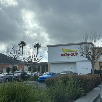 In-N-Out Burger - Drive-thru - Burgers Near Me - Temecula, California