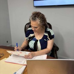 Dusti's Mobile Notary