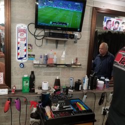 Robert's Barber And Styling