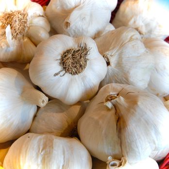 Fruiterie Muscat - a bowl of garlic - Fruits & Veggies Near Me - Montreal, Quebec Fruiterie Muscat - a bowl of garlic - Fruits & Veggies Near Me - Montreal, Quebec