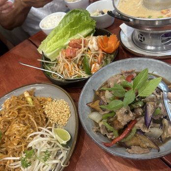 Chalong Thai Street Kitchen - Pad Thai Thai Style Papaya Salad - Thai Near Me - Las Vegas, Nevada Chalong Thai Street Kitchen - Pad Thai Thai Style Papaya Salad - Thai Near Me - Las Vegas, Nevada