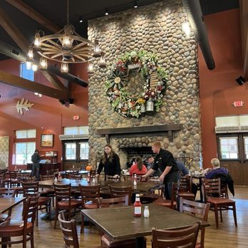Farmhouse Restaurant - Restaurant - Desserts Near Me - Fair Oaks, Indiana