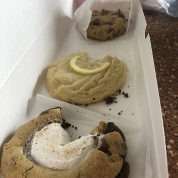 Crumbl - Glendale - S'mores, lemon & chocolate chip - Bakeries Near Me - Glendale, Arizona