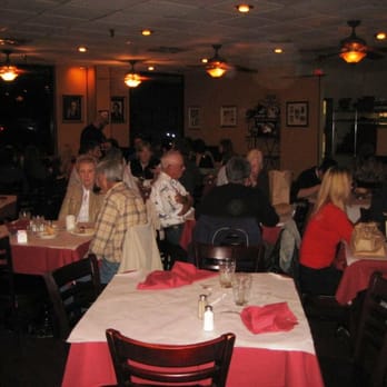 Clara's - Dining room - Italian Near Me - Woodridge, Illinois