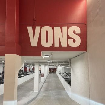 Vons Pharmacy - Free covered parking for the pharmacy! - Pharmacy Near Me - Santa Monica, California Vons Pharmacy - Free covered parking for the pharmacy! - Pharmacy Near Me - Santa Monica, California