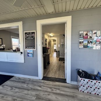 Highland Veterinary Hospital - Veterinarians Near Me - Highland, Maryland Highland Veterinary Hospital - Veterinarians Near Me - Highland, Maryland