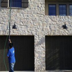 Noel's cleaning & windows