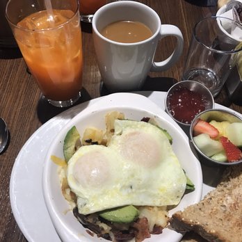 First Watch - Farmhouse Skillet hash, Day Glow juice and coffee! - Breakfast & Brunch Near Me - Pittsburgh, Pennsylvania