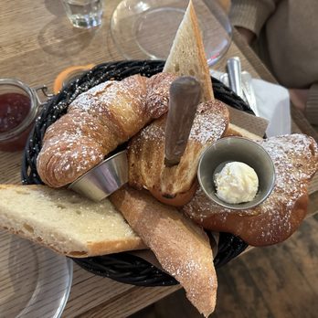 La Note - Bread platter - French Near Me - Berkeley, California