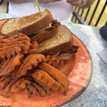 Tapoco Tavern - Grill Chicken Sandwich with Sweet Potato Fries - Resorts Near Me - Robbinsville, North Carolina