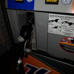 Credit card processes but the damn handles are padlocked?!?  Why?  Guess these guys don't like making money