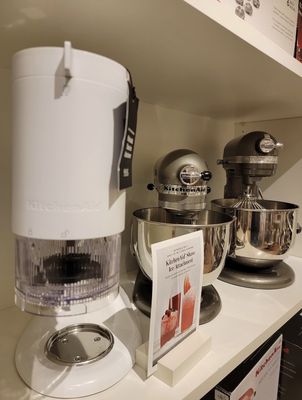 Williams-Sonoma by null