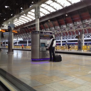Heathrow Express - Paddington platform and ticket machine - Public Transportation Near Me - London, XGL