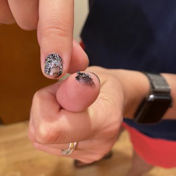 Luxe Nails & Spa - Another photo of the horrible work... - Nail Salons Near Me - Brooklyn, New York Luxe Nails & Spa - Another photo of the horrible work... - Nail Salons Near Me - Brooklyn, New York