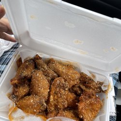 Scalpers Bar & Grille - Hot Lemon pepper Parmesan