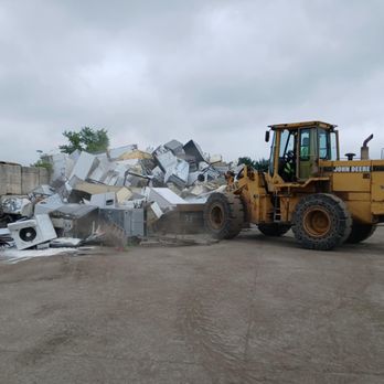 Mike's Auto Wrecking and Towing - We take your scrap steel - Towing Near Me - Terre Haute, Indiana Mike's Auto Wrecking and Towing - We take your scrap steel - Towing Near Me - Terre Haute, Indiana