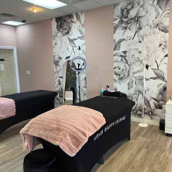 The Brow Snob - Eyelash Service Near Me - Denver, Colorado The Brow Snob - Eyelash Service Near Me - Denver, Colorado