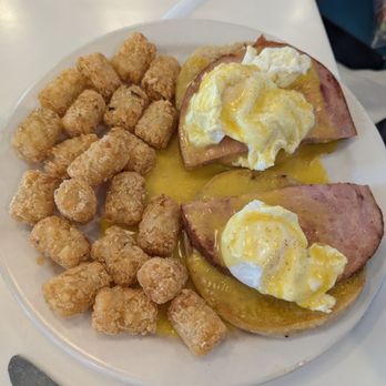 Over Easy - Ancala - Original Benedict with tots - Breakfast & Brunch Near Me - Scottsdale, Arizona Over Easy - Ancala - Original Benedict with tots - Breakfast & Brunch Near Me - Scottsdale, Arizona