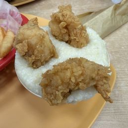 Gritz - 8 oz. With fried shrimp Gritz - 8 oz. With fried shrimp