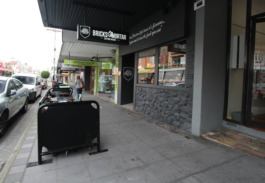 BRICKS & MORTAR EATING HOUSE 345