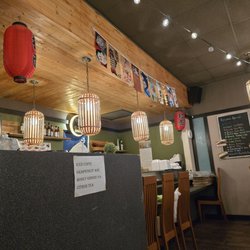 Fujiyama Japanese Restaurant - Sushi station