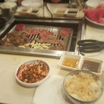 Sik Do Rak - Didn't give is more veggies and had to ask 3 times for rice, water, garlic - Korean Near Me - Honolulu, Hawaii