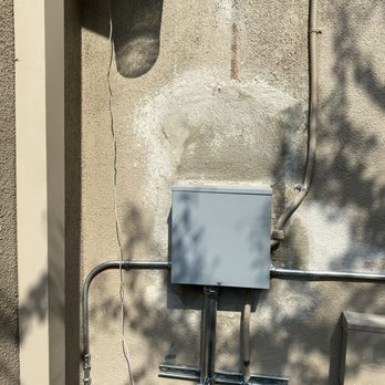 Leal Electric - Secondary Panel - Electricians Near Me Leal Electric - Secondary Panel - Electricians Near Me