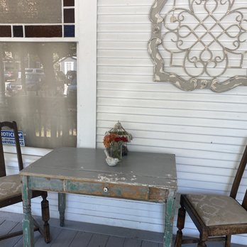 Texas Harvest Pie Company - Patio of the Harvest Pie Company - Desserts Near Me - Keller, Texas