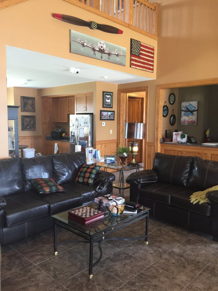 BAXLEY MUNICIPAL AIRPORT Updated September 2024 361 Airport Rd, Baxley, Airports