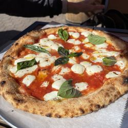 SV Pizzeria - Margherita Pizza