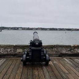 CANNON