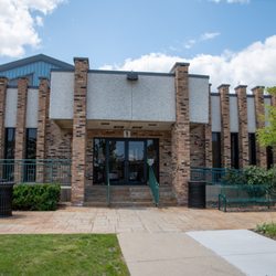 Schaumburg Tennis Plus - Entrance