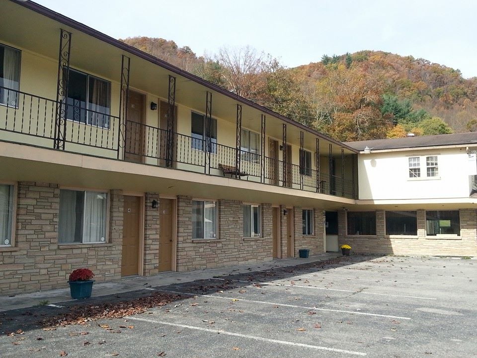 TUCKER COUNTRY INN 233 Cheat Valley Hwy, Parsons, West Virginia