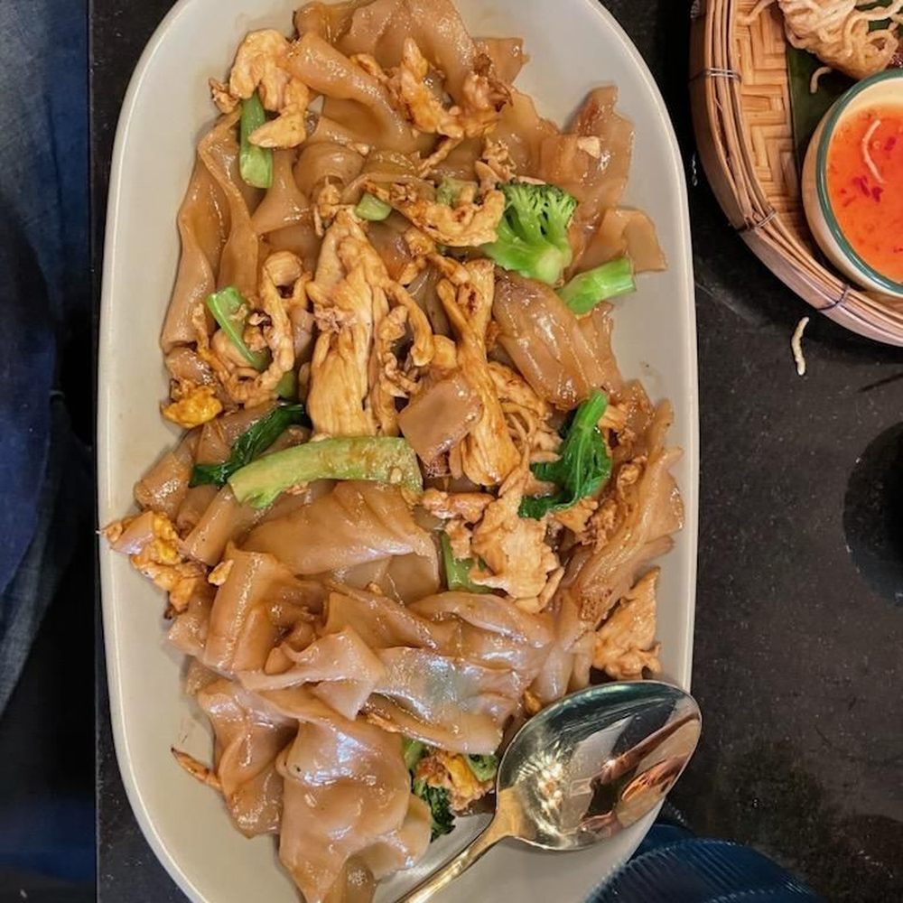 Valla Table - pad see ew (chicken) - Thai Near Me - New York, New York