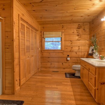 Red Apple Cabin - Vacation Rentals Near Me - Blue Ridge, Georgia