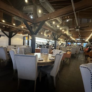 Waterman's Restaurant - Dining area - Seafood Near Me - Galveston, Texas