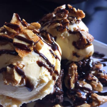 A-Mari-Mix Restaurant - The desserts are to die for! This delicious combo of brownie, ice cream, chocolate sauce and spicy almonds is heaven! - Mexican Near Me - Miami, Florida A-Mari-Mix Restaurant - The desserts are to die for! This delicious combo of brownie, ice cream, chocolate sauce and spicy almonds is heaven! - Mexican Near Me - Miami, Florida