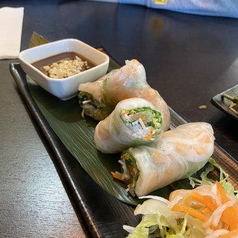 Pho Madame Saigon - Fresh rolls with shrimp - Vietnamese Near Me - Toronto, Ontario Pho Madame Saigon - Fresh rolls with shrimp - Vietnamese Near Me - Toronto, Ontario