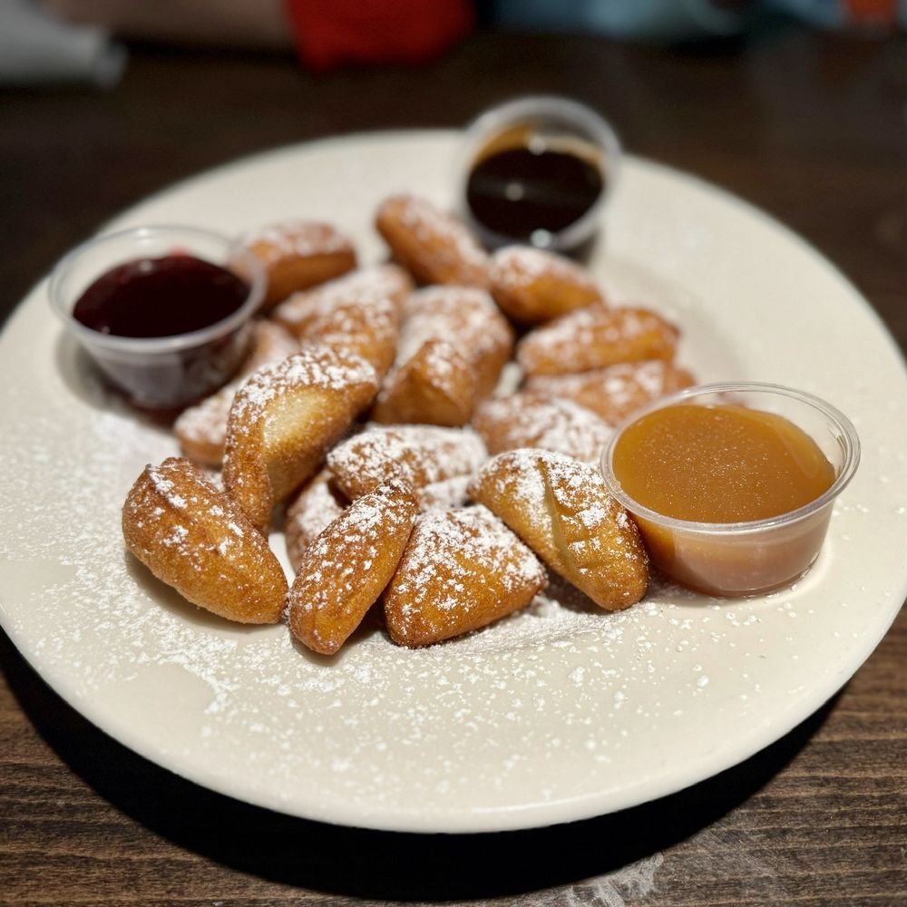 Austin's Saloon & Eatery