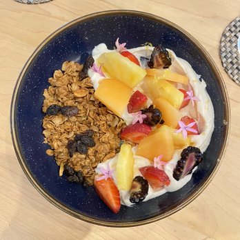 Nami Kaze - Labneh: excellent smooth house made yogurt topped with very fresh fruits, crunchy granola topped with edible flowers! Very delicious! - Japanese Near Me - Honolulu, Hawaii