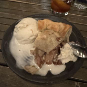 Midway Mercantile - Apple Whiskey Pie - New American Near Me - Midway, Utah