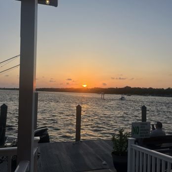 Sunset Grille - Sunset from our table around 19:25 - Seafood Near Me - Pensacola, Florida
