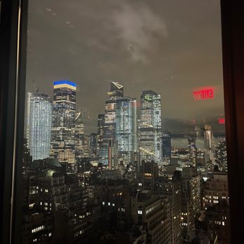 The Skylark - Cocktail Bars Near Me - New York, New York