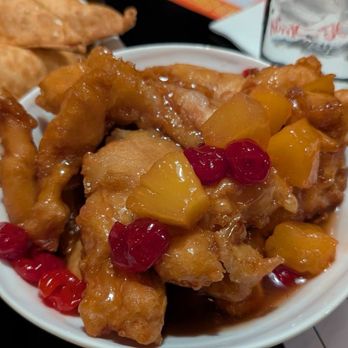 Kowloon - Sweet and Sour Chicken. So good! - Asian Fusion Near Me - Saugus, Massachusetts