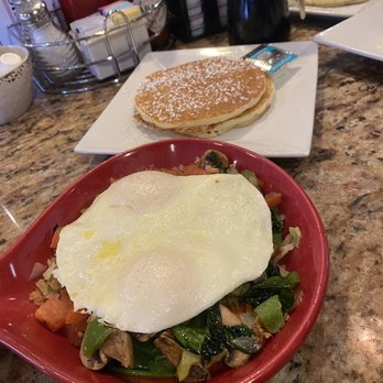Eddie's Diner - Garden skillet, over-medium eggs (incorrectly done) with a side of pancakes (fluffy!) - Breakfast & Brunch Near Me - Plano, Texas