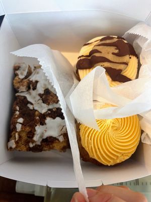 Jennifer Lee's Gourmet Bakery by null