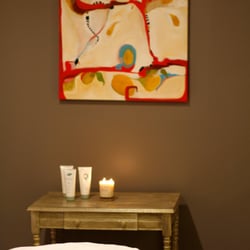 The Red Lily Spa Naturelle - Facials, massage and body treatments.
