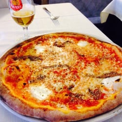 Primo Piano - Pizza Napoletana verace