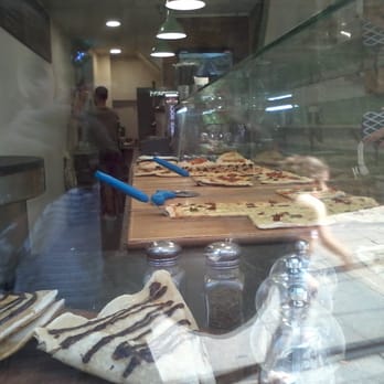 Hand Go - Pizza Near Me - Porto, 13
