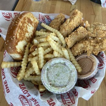 Raising Cane's Chicken Fingers - Fast Food Near Me - Jacksonville, Florida Raising Cane's Chicken Fingers - Fast Food Near Me - Jacksonville, Florida